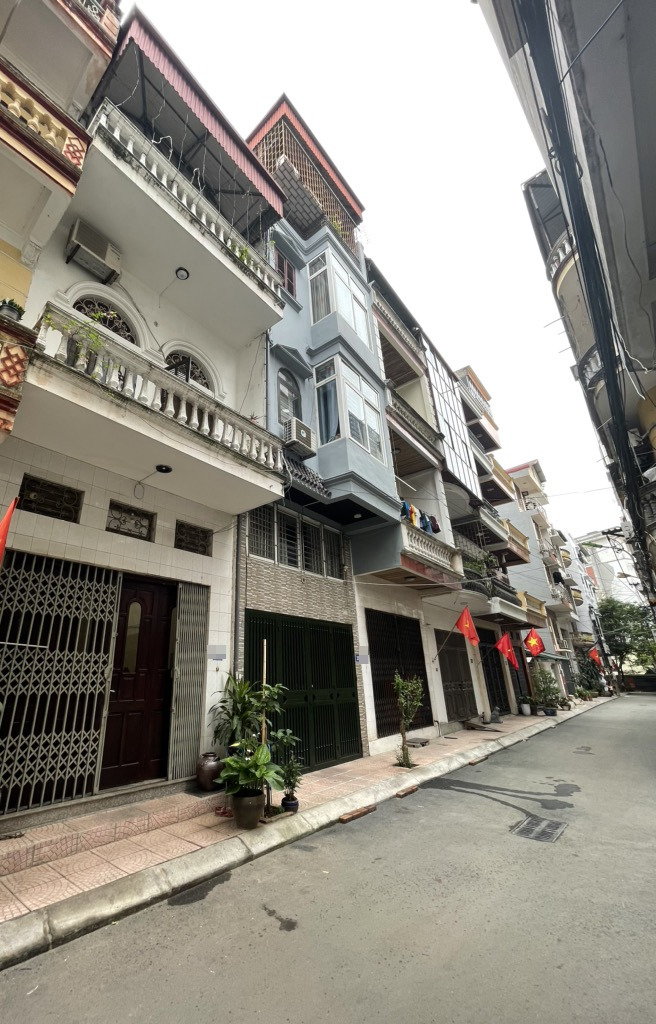 NHÀ 5 TẦNG KHU PHÂN LÔ – CẦU DIỄN – VỈA HÈ, Ô TÔ TRÁNH- HÀNG XÓM GOLDMARK